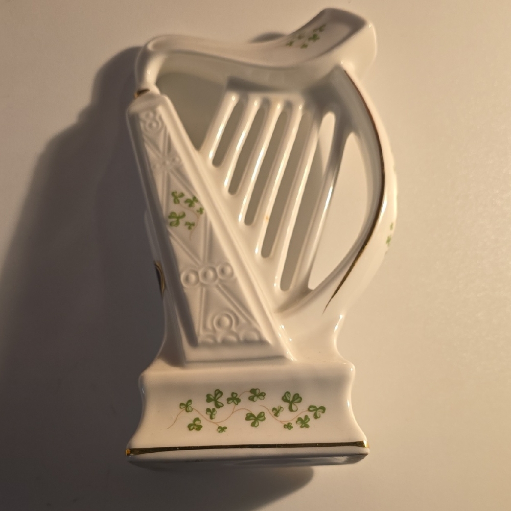 Royal Tara Fine Bone Harp with Green Shamrocks